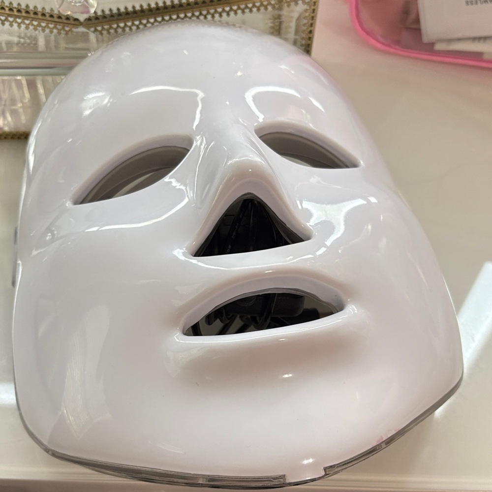 White LED Face Mask